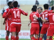 Bóng đá anh, ngoại hạng anh, lịch thi đấu euro 2012, Chuyện V.HP: Bố Hải và con Tùng ở sân Lạch Tray